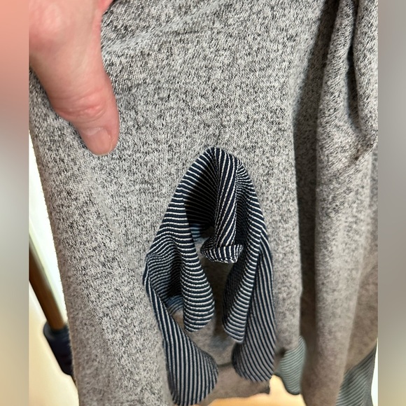 Monteau Los Angeles Lightweight Long Sleeve Sweater Collar Side Ruffle Teen L - Picture 4 of 8